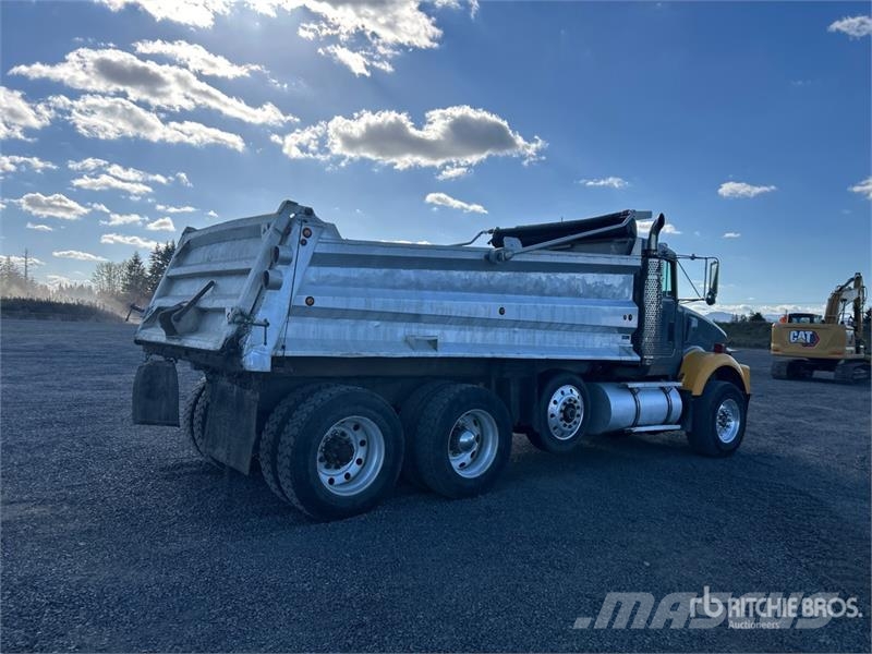 Kenworth T800 Pašizgāzējs