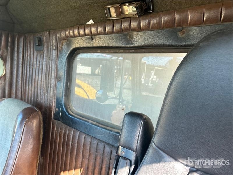 Kenworth T800 Pašizgāzējs