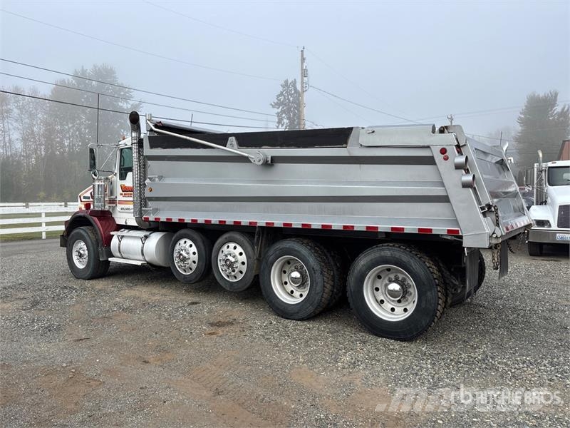 Kenworth T800 شاحنات قلابة