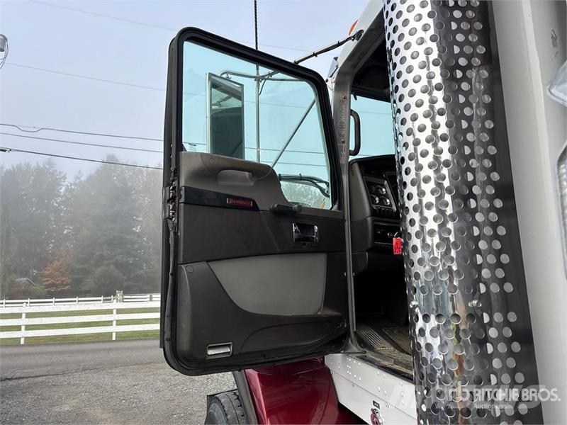 Kenworth T800 شاحنات قلابة