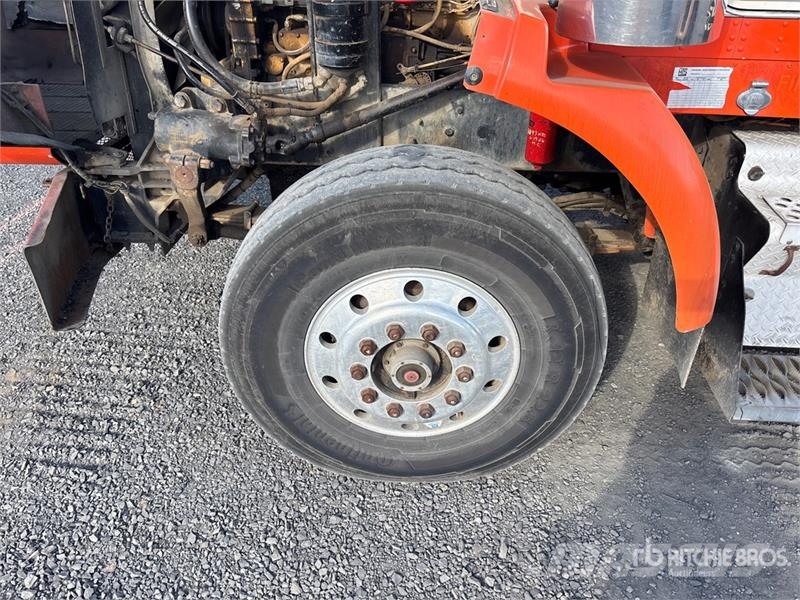 Kenworth T800 Pašizgāzējs