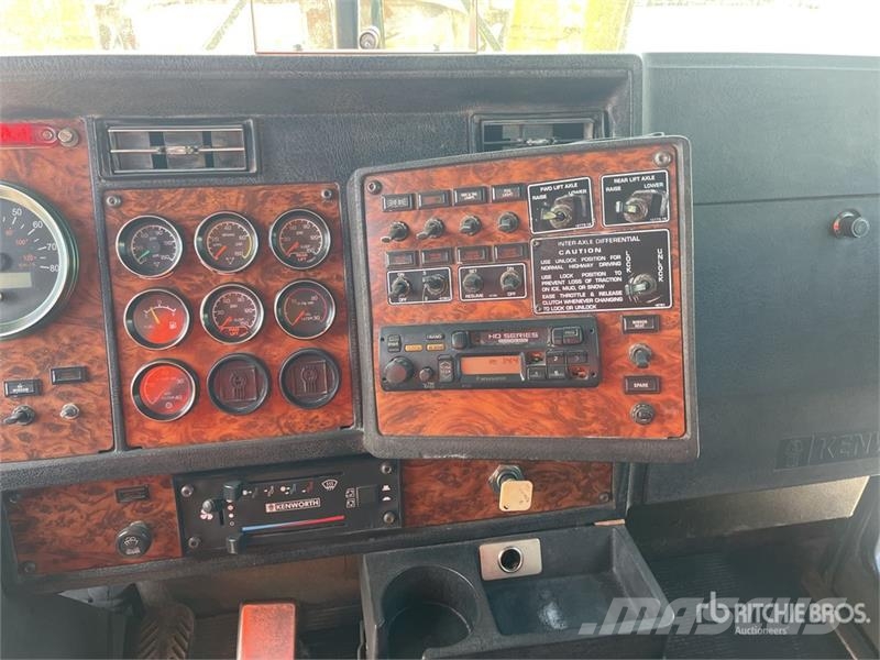 Kenworth T800 شاحنات قلابة