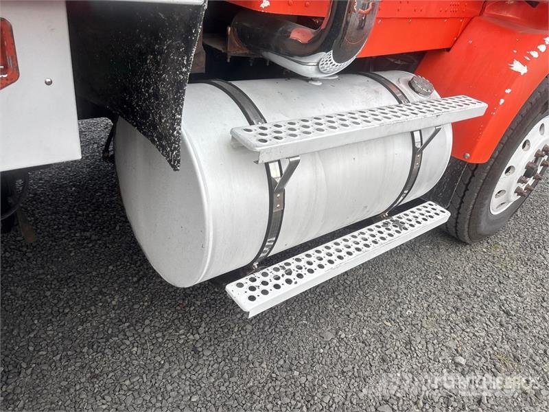 Kenworth T800 معدات النقل - غير ذلك
