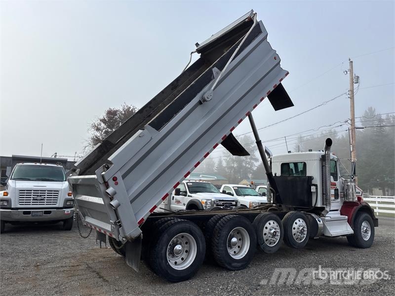 Kenworth T800 شاحنات قلابة