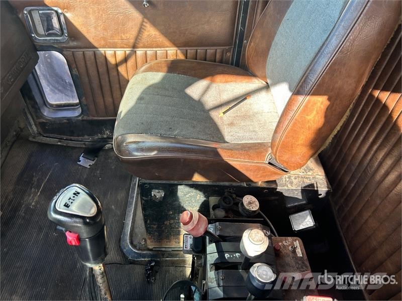 Kenworth T800 Pašizgāzējs