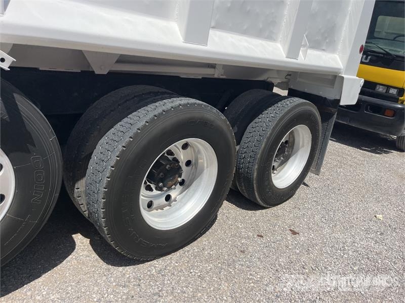 Kenworth T800 شاحنات قلابة