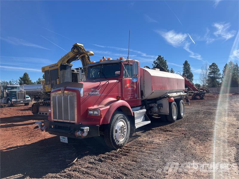 Kenworth T800 صهاريج مياه