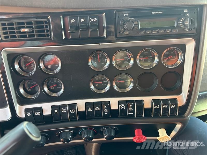 Kenworth T800 Autotractoare