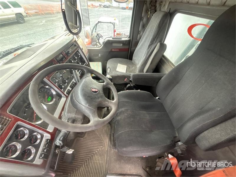 Kenworth T800 معدات النقل - غير ذلك