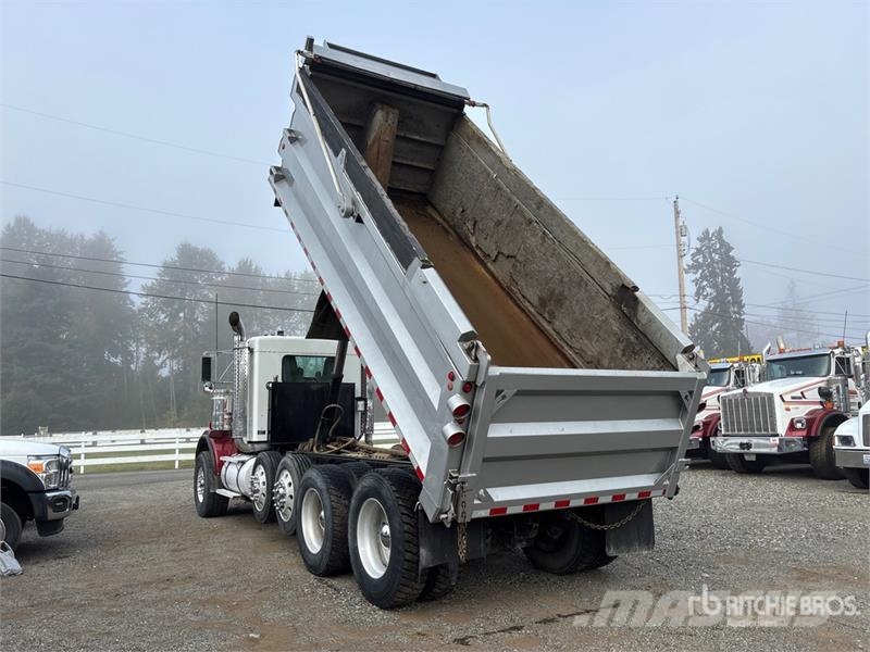 Kenworth T800 شاحنات قلابة