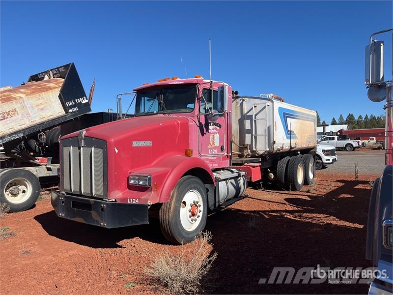 Kenworth T800 صهاريج مياه