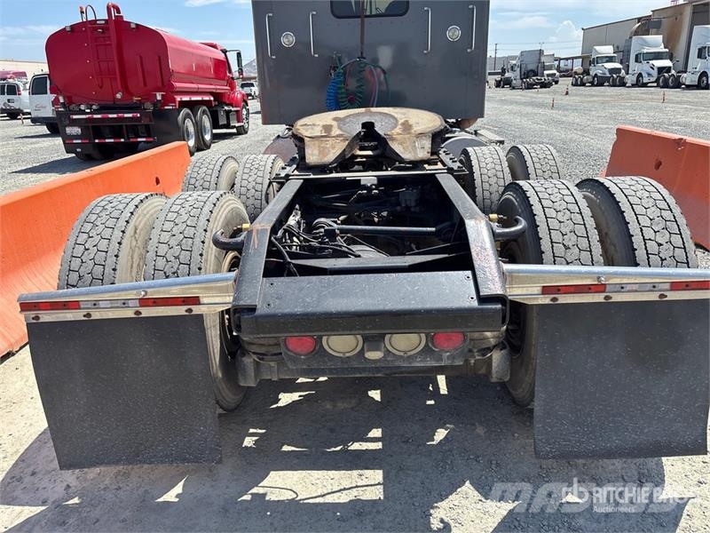 Kenworth T800 Autotractoare