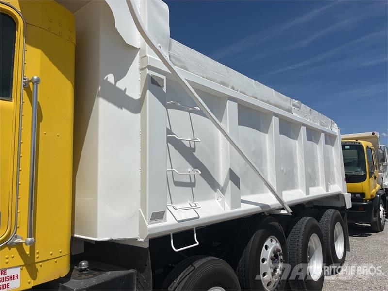 Kenworth T800 شاحنات قلابة