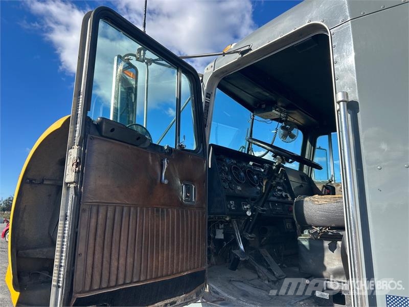 Kenworth T800 Pašizgāzējs
