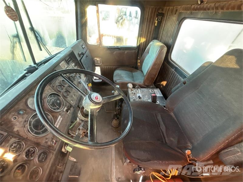 Kenworth T800 Cisterny na vodu