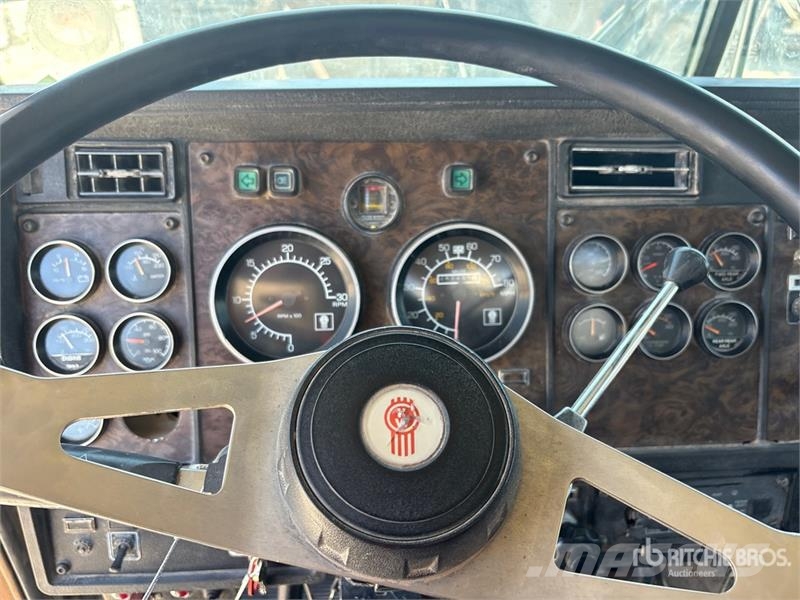 Kenworth T800 ダンプ
