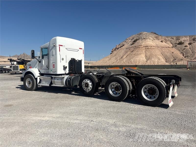 Kenworth T800 Vetopöytäautot