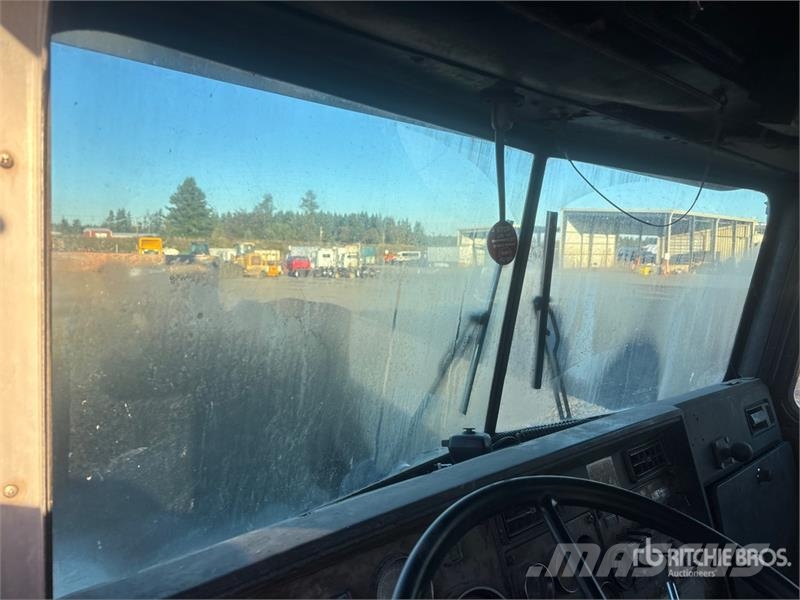 Kenworth T800 Cisterny na vodu