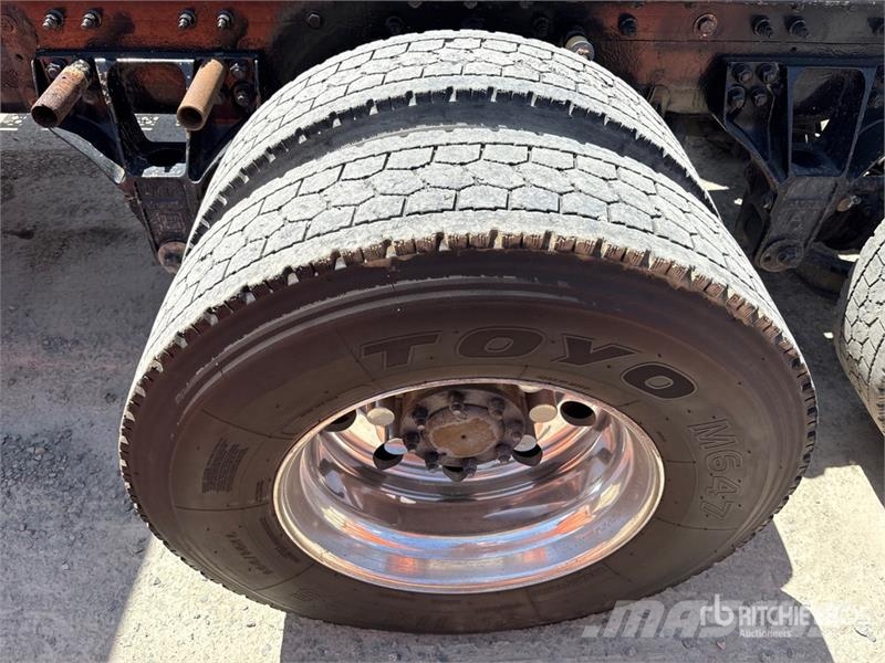 Kenworth T800 Autotractoare