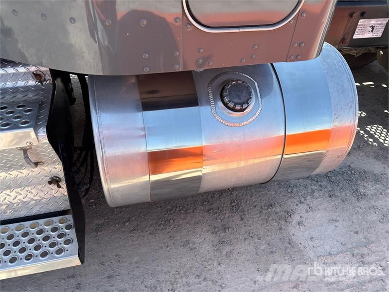 Kenworth T800 Autotractoare