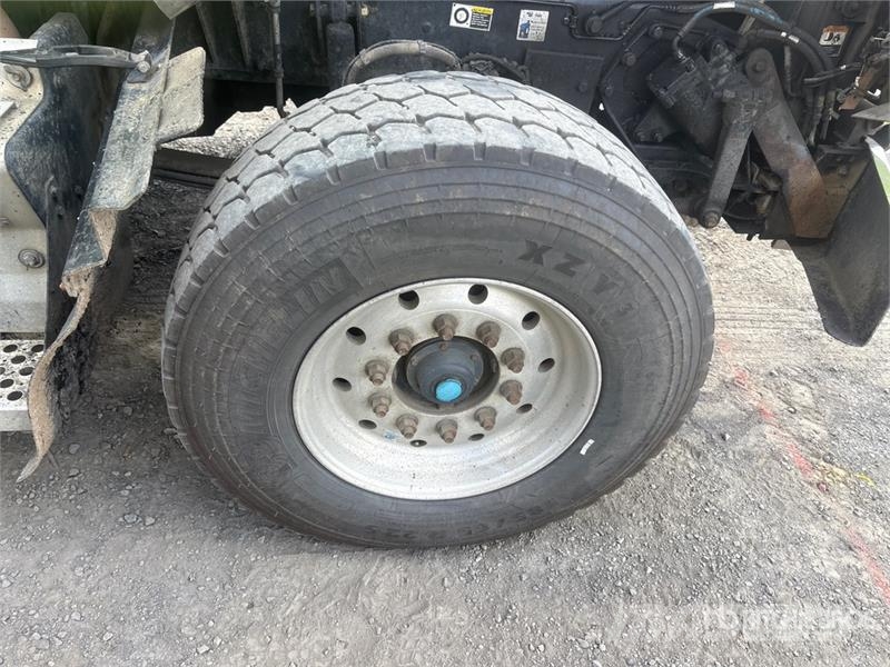 Kenworth T800 Tipper trucks