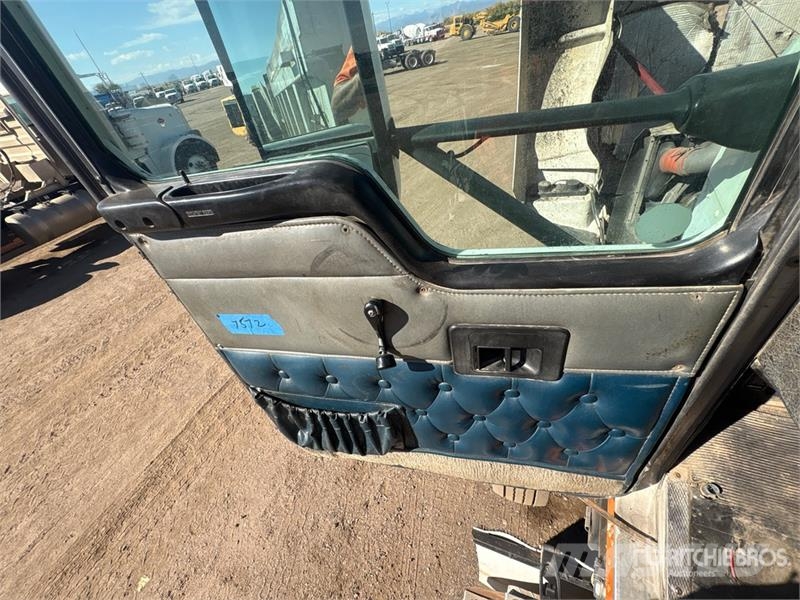 Kenworth T800 Самосвал