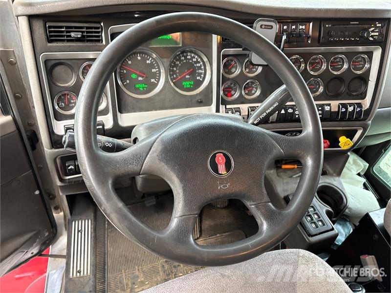 Kenworth T800 شاحنات قلابة