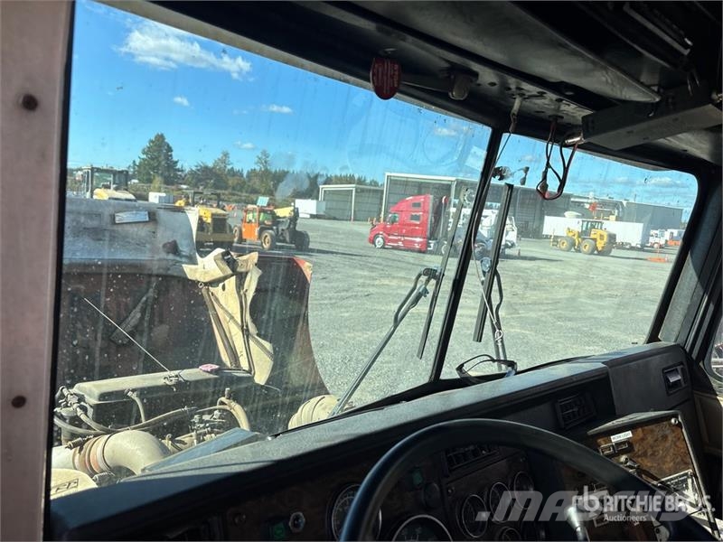 Kenworth T800 Pašizgāzējs