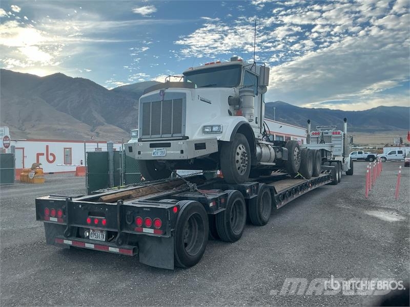 Kenworth T800 Truck Tractor Units