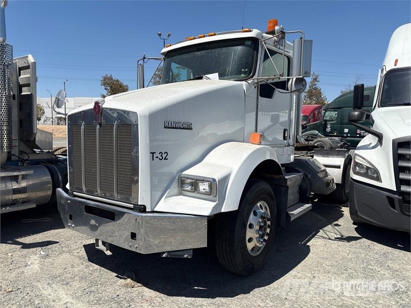 Kenworth T800 Prime Movers