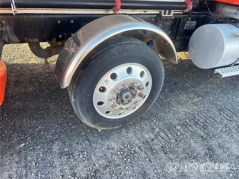 Kenworth T800 Cisterny na vodu