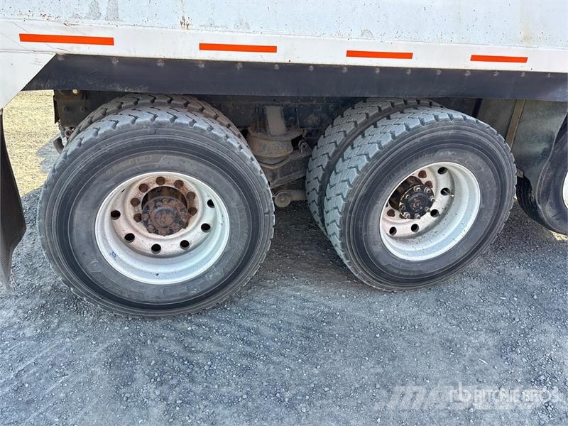 Kenworth T800 Pašizgāzējs