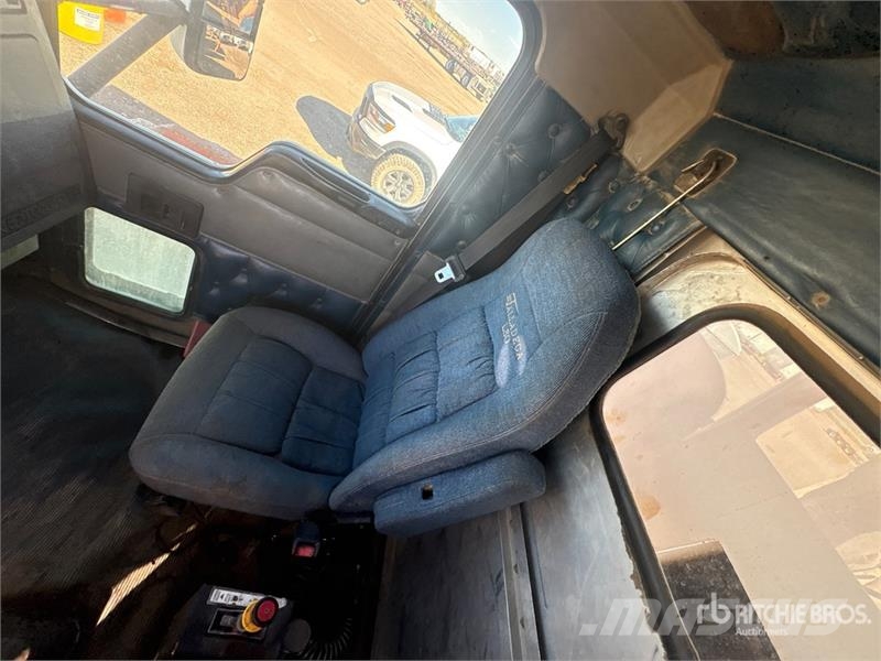 Kenworth T800 Самосвал