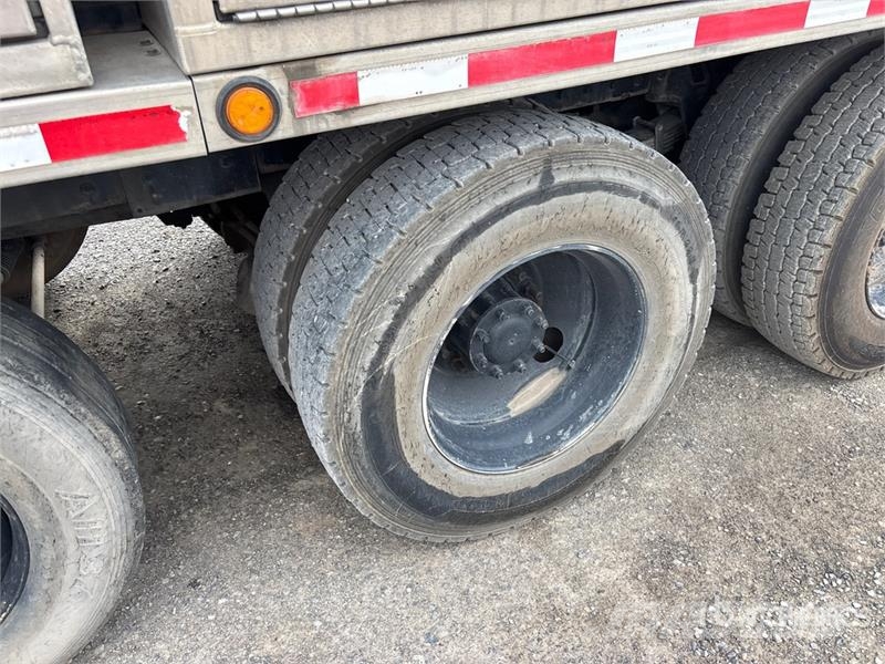 Kenworth T800 Kombinované/Čerpací cisterny