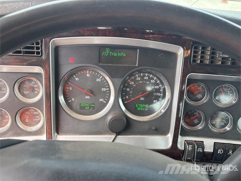 Kenworth T800 Prime Movers