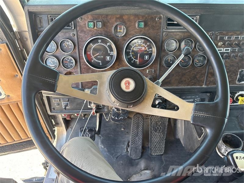 Kenworth T800 ダンプ