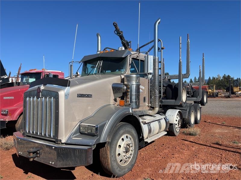 Kenworth T800 За превоз на дървени трупи