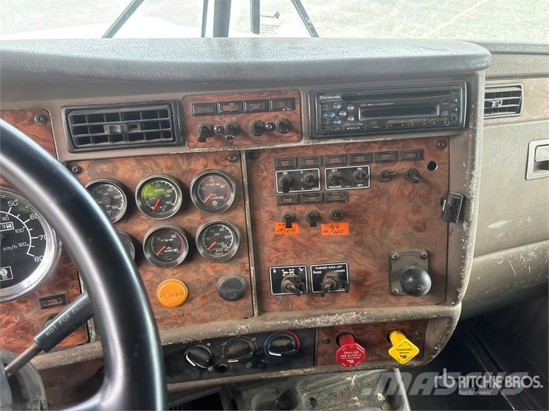 Kenworth T800 Tankerli kamyonlar