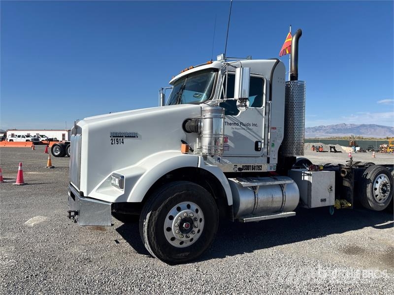 Kenworth T800 8x4 Cab and Chassis Kabine i unutrašnjost