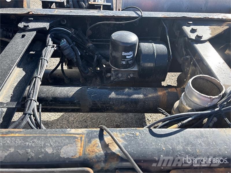 Kenworth T800 8x4 Cab and Chassis Kabine i unutrašnjost