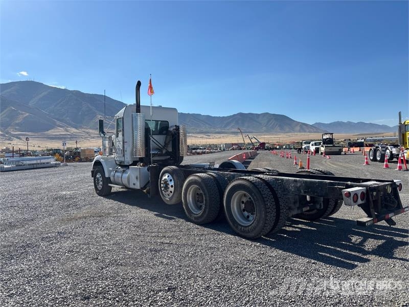 Kenworth T800 8x4 Cab and Chassis Kabine i unutrašnjost