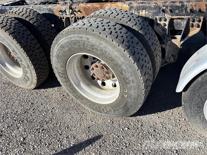 Kenworth T800 8x4 Cab and Chassis Kabine i unutrašnjost