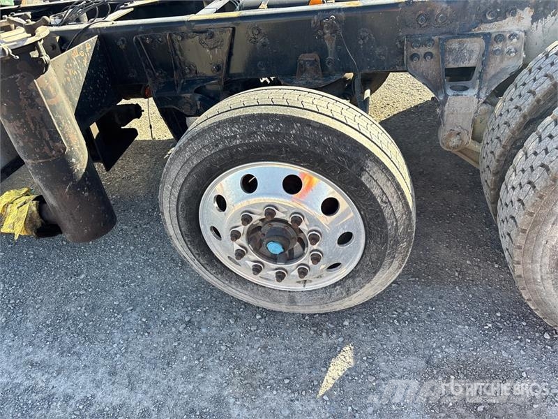 Kenworth T800 8x4 Cab and Chassis Kabine i unutrašnjost
