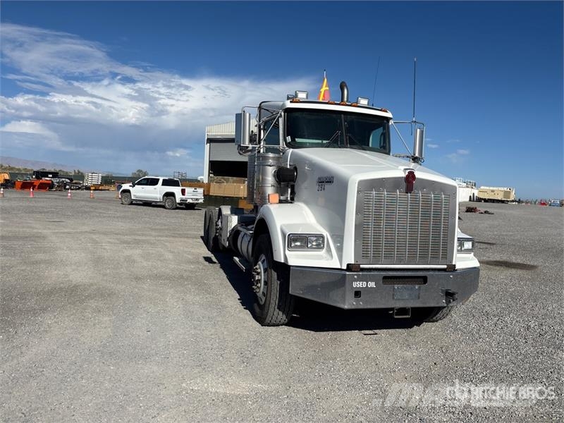 Kenworth T800 8x4 Cab and Chassis Kabine i unutrašnjost