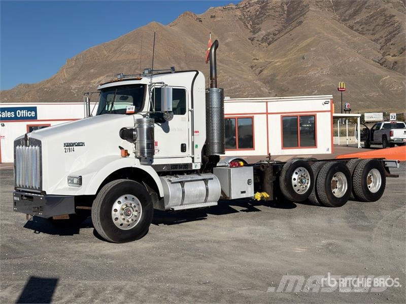 Kenworth T800 8x4 Cab and Chassis Kabinen