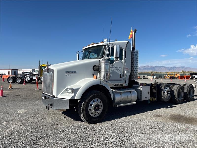 Kenworth T800 8x4 Cab and Chassis Kabine i unutrašnjost