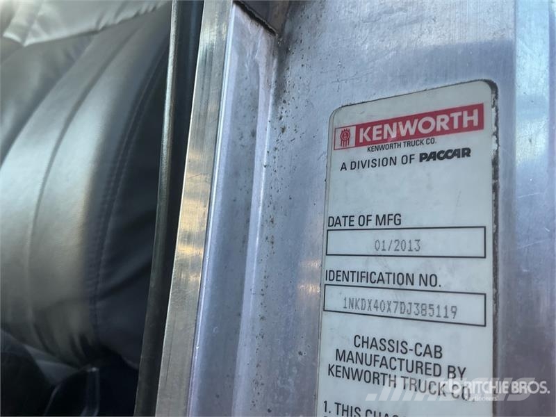 Kenworth T800 8x4 Cab and Chassis Кабіни