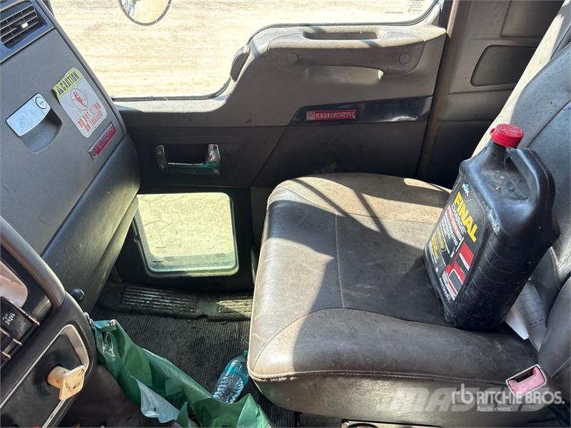 Kenworth T800 8x4 Hot Patch Truck Tanker trucks