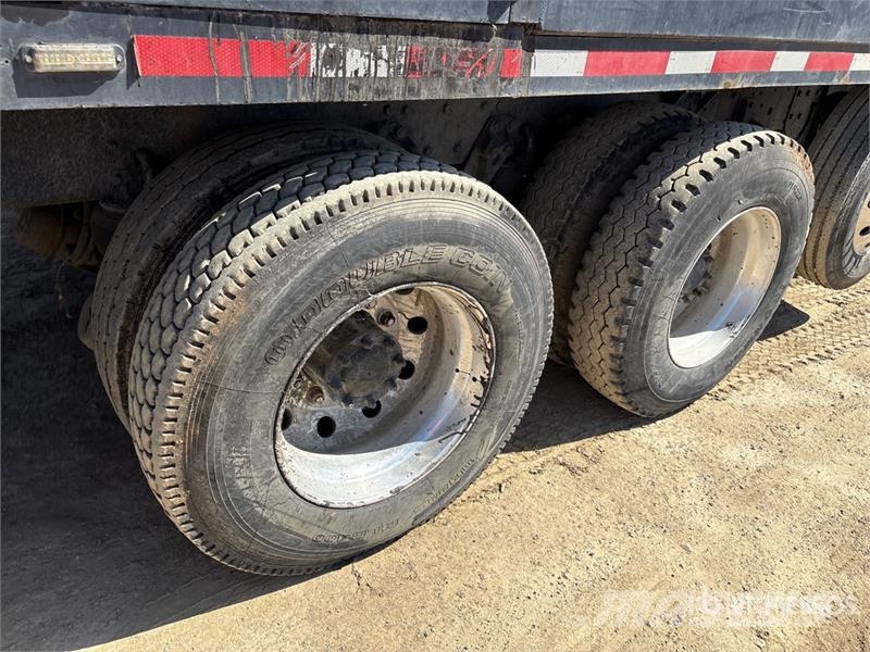 Kenworth T800 8x4 Hot Patch Truck Tanker trucks