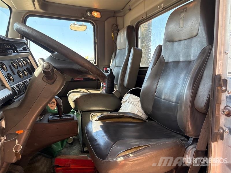 Kenworth T800 8x4 Hot Patch Truck Tanker trucks